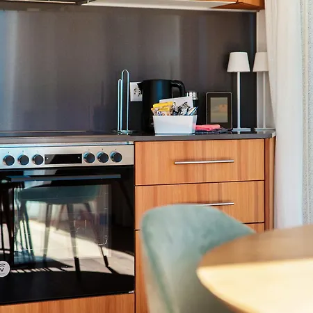 Alpine By Quokka 360 - Stylish With Terrace And Stunning Mountain Views Διαμέρισμα *